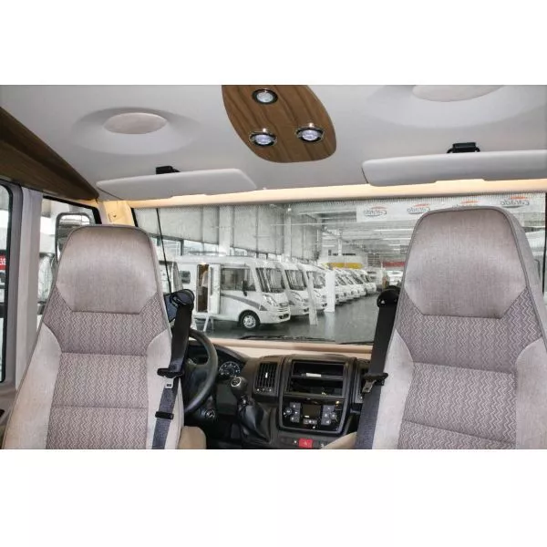 Hindermann Screen-Einsatz Für Thermofenstermatte LUX Für Bürstner – Bild 2